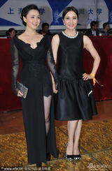 组图：大影节闭幕式 汤唯红裙知性王丽坤温婉