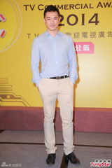 组图：马赛拒谈旧爱汪子琦 黄长兴努力赚奶粉钱