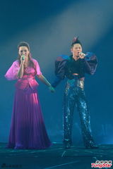 组图：李克勤黎瑞恩靚声挺草蜢个唱