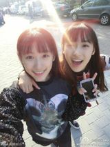 组图：复旦双胞胎姐妹花走红 清纯可爱电晕宅男