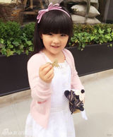 王诗龄美照独家曝光 小公主星范儿十足