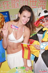 组图：Jessica C性感出席世界杯活动