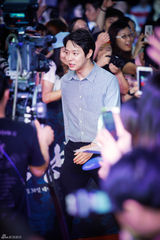 组图：朴有天李钟硕秀智等助阵《鸣梁》