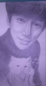 组图：清华校草李润东走红 女妆照生活照颜值爆表