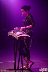 组图：莫文蔚巡演登陆常州 粉丝送惊喜庆生