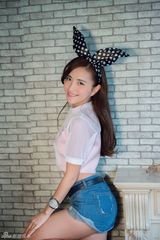 组图：包文婧变身“兔女郎” 俏皮演绎小性感