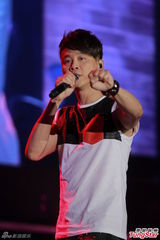 组图：陶喆个唱致敬梅艳芳 两人曾因音乐结缘