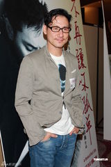 组图：《不再让你孤单》香港首映 张学友余文乐捧场