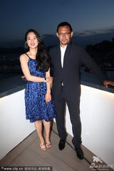 策划：夏日宅男福利！看女星为美秀大腿