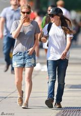 组图：出柜女星佩吉约会《纸牌屋》凯特玛拉