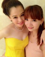 组图：徐若瑄婚宴上演烟火秀 与老公浪漫拥吻