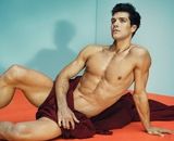 组图：意大利芭蕾男神罗伯特波雷 展现完美肉体