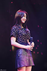 组图：朴信惠台湾粉丝会 亲兄助阵唱柔美情歌