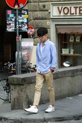 组图：张翰下岗李菲儿当导游 郑佩佩爱女探班