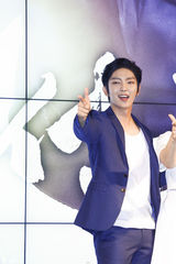 独家：《神枪手》李准基高调亮相 耍宝卖萌