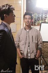 组图：《好时节》气氛融洽 金喜善等其乐融融