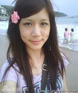 组图：炎亚纶妹妹清纯私照曝光 兄妹差别大