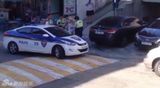 组图：韩男星裸奔被抓现场照 警察疑帮盖浴巾
