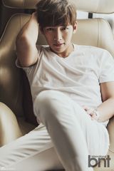 组图：韩星池昌旭变身居家男 暖男魅力难挡