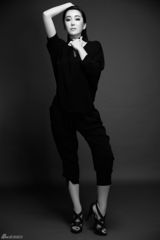 组图：杜若溪型男写真英气逼人 气场十足