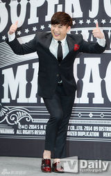 组图：Super Junior回归在即 发布会大展搞怪本能引爆笑