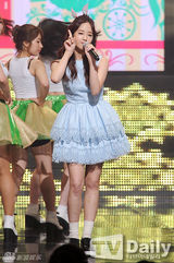 组图：SISTAR等女团献唱 性感清纯大对决