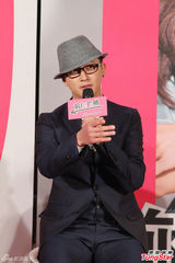 组图：韩庚光棍节宣传新片 笑谈前任女友