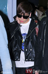 组图：少女时代Kara与IU等结束泰国公演飞抵韩国