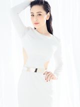 组图：孙宁化身典雅女神范儿 唯美大气风格