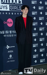 组图：《挑战超模》办发布会 首次男女混练