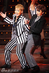 帅气到尖叫 宝冢top“男役”女扮男装