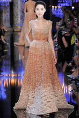 【星衣神探】刘亦菲最爱仙女装 长裙飘飘惹人怜