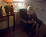 组图：詹纽瑞-琼斯黑丝诱惑 双腿滑嫩修长