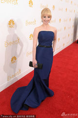 组图：艾美奖红毯 女星梅丽莎-劳奇美艳亮相