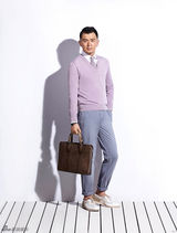 组图：郭家铭曝杂志大片 西装革履显时尚魅力