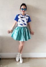 组图：李小璐潮装墨镜出门 身材窈窕被赞辣妈