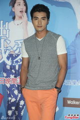 组图：贺军翔新戏收视超郑元畅 昔日兄弟互动少