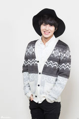 组图：SHINee泰民将发个人专辑 半裸照性感迷离