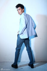 组图：纪宁写真曝光夏日清爽风格