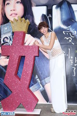 组图：李千娜发新专辑 爸爸现身支持引飆泪