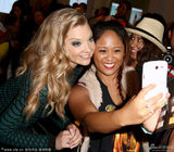 组图：《权力游戏》剧组欢乐 冰火五美女争艳