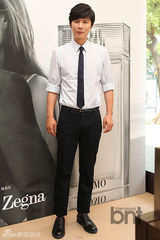 组图：《绅士的品格》金民钟出席香水上市活动