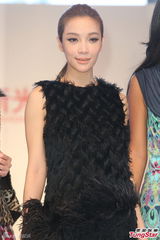 组图：名模蔡淑臻面临不惑 透露想当丁克