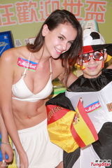 组图：Jessica C性感出席世界杯活动