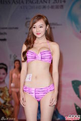 组图：亚洲小姐深圳泳装海选 演绎青春性感