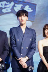 组图：朴有天李钟硕秀智等助阵《鸣梁》