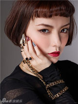 组图：赵美彤时尚写真大片变身黑暗精灵