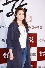 独家高清：金泰熙权相佑大咖齐捧场宋承宪新片