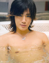 策划：庆赤西仁三十而立 带感裸图福利大放送