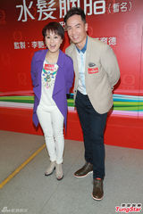 组图：陈豪称不介意补替角色 否认太太退出